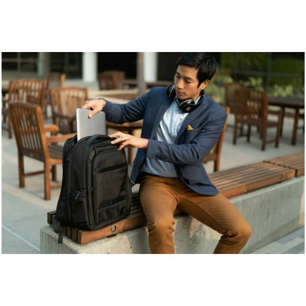 Kensington Contour™ 2.0 Business Laptop Backpack - 15.6 (K60382EU)
