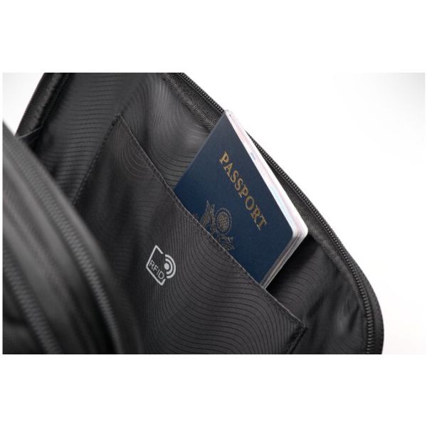 Kensington Contour™ 2.0 Pro Overnight Laptop Spinner — 17” (K60384WW)