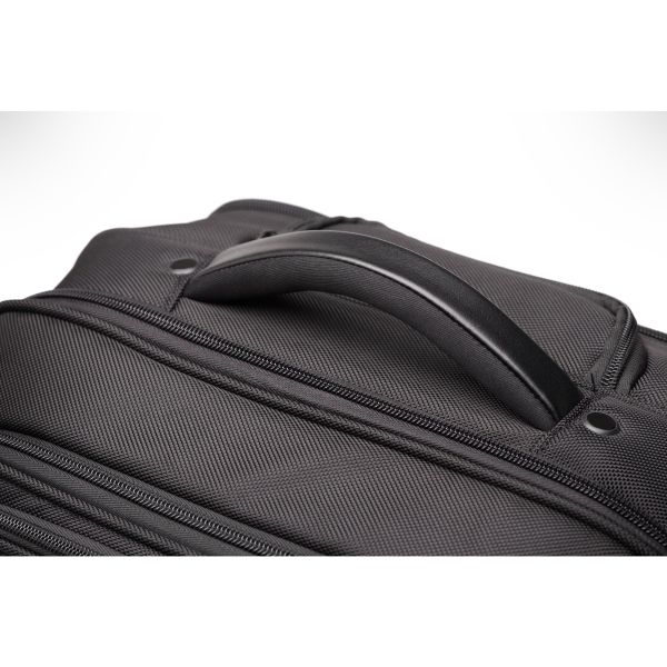 Kensington Contour™ 2.0 Pro Overnight Laptop Spinner — 17” (K60384WW)