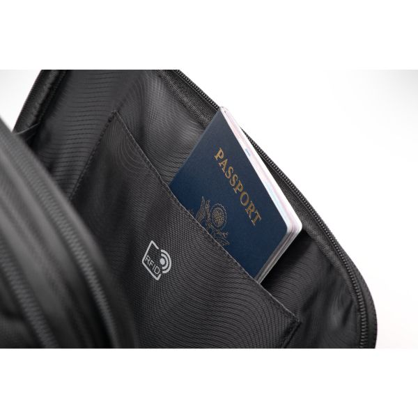 Kensington Contour™ 2.0 Pro Overnight Laptop Spinner — 17” (K60384WW)