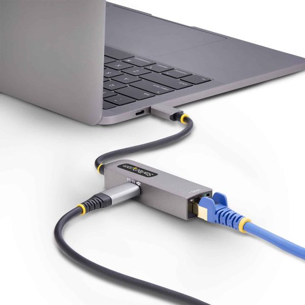 StarTech.com USB-C naar Ethernet Adapter, NIC, 100W PD Pass-Through, USB 3.0 Type-C 1Gbps Multi Speed Netwerk Adapter, Gigabit Ethernet, Thunderbolt Compatibel, Windows & Mac (1GPD3-USB-C-ETHERNET)