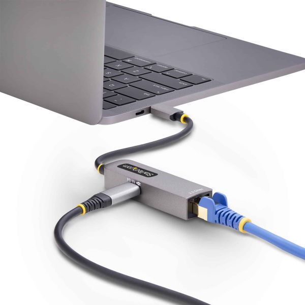 StarTech.com 2.5GbE USB-C naar Ethernet Adapter, 100W PD Pass-Through, NBASE-T NIC, USB 3.0 Type-C 2.5/1G Multi Speed Netwerk, Thunderbolt Compatibel, Windows & Mac (2GPD3-USB-C-ETHERNET)