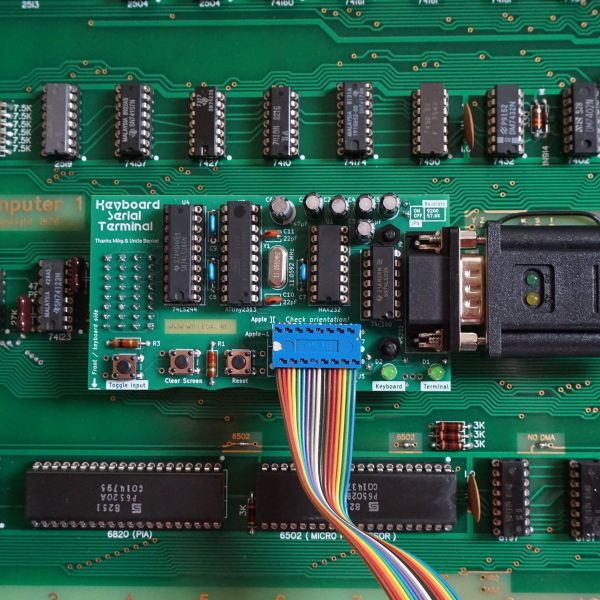 Apple iMac Gelb CZ1EK-01000100 - 61cm(24‘‘) M4 10-Core CPU, 10-Core GPU, 24GB RAM, 256GB SSD, Nanotexturglas, Magic Keyboard TID (CZ1EK-01000100)