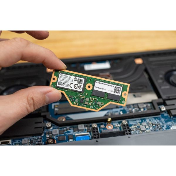 Lenovo 32GB LPCAMM memory module 7500 MT/s (5M31L87413)