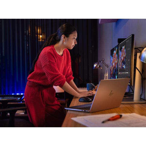 HP ZBook Ultra G1a AMD Ryzen AI Max+ PRO 395 Mobiel werkstation 35,6 cm (14") Touchscreen 2.8K 64 GB LPDDR5x-SDRAM 1 TB SSD Wi-Fi 7 (802.11be) Windows 11 Pro Zilver (A3ZP4ET#ABH)