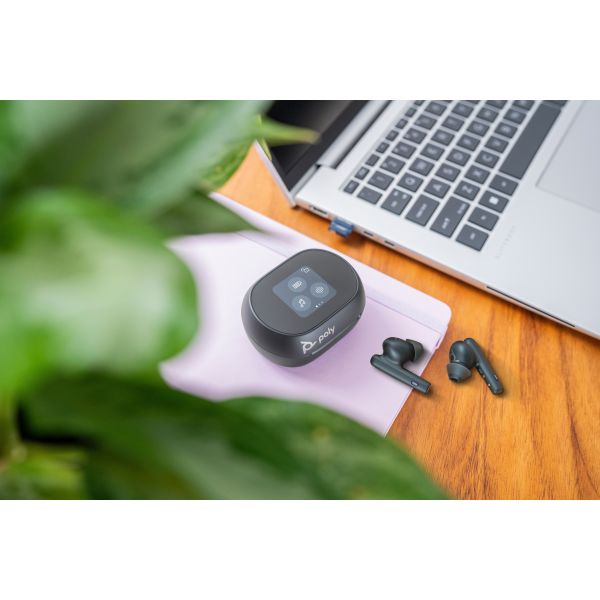 POLY Voyager Free 60+ UC M Carbon Black Earbuds + BT700 USB-C-adapter + oplaadcase met touchscreen (7Y8H0AA)
