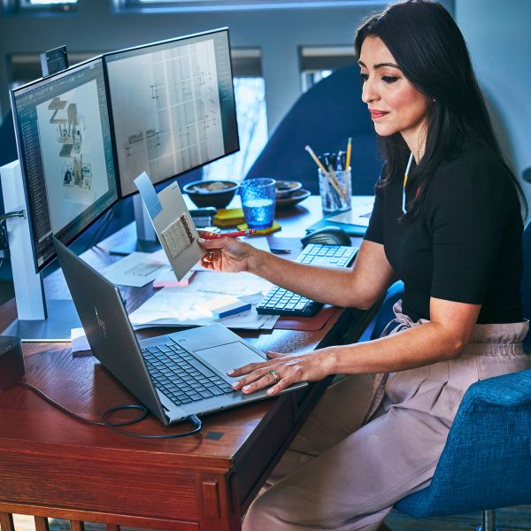 HP ZBook Studio G11 Intel Core Ultra 7 165H Mobiel werkstation 40,6 cm (16") WUXGA 32 GB DDR5-SDRAM 1 TB SSD NVIDIA RTX 2000 Ada Wi-Fi 7 (802.11be) Windows 11 Pro AI PC, AI Workstation Zilver (98L08ET#ABB)