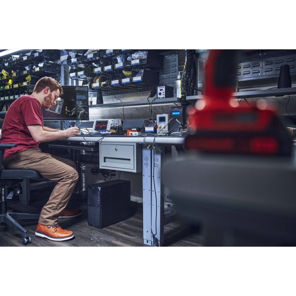 HP Z2 Tower G9 Workstation Wolf Pro Security Edition Intel® Core™ i7 i7-14700K 32 GB DDR5-SDRAM NVIDIA RTX 4000 Ada Windows 11 Pro AI Workstation (A40LJET#ABH)