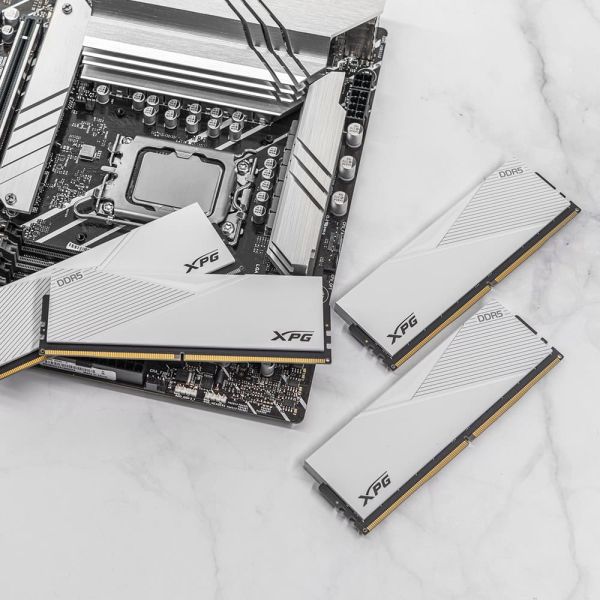 XPG LANCER BLADE DDR5 geheugenmodule 32 GB 1 x 32 GB ECC (AX5U6000C3032G-SLABWH)
