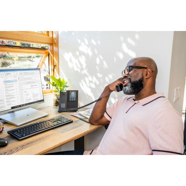 Poly CCX 500 Business Media Phone met ondersteuning voor Open SIP en PoE (82Z78AA)