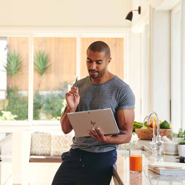 HP Elite x2 G8 Intel® Core™ i5 i5-1135G7 Hybride (2-in-1) 33 cm (13") Touchscreen WUXGA+ 8 GB LPDDR4x-SDRAM 256 GB SSD Wi-Fi 6 (802.11ax) Windows 10 Pro Zilver (5P656EA#ABH)