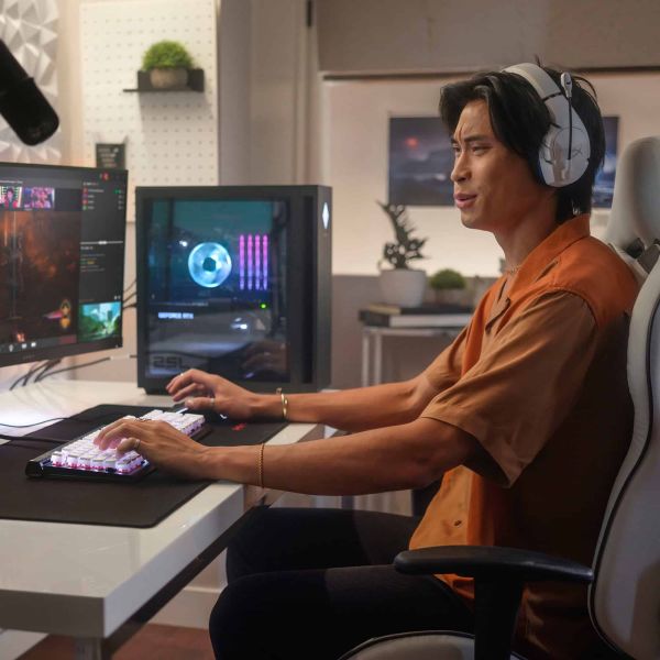 OMEN by HP 25L Gaming Desktop GT15-0705nd PC (666D8EA#ABH)  OMEN by HP 25L Gaming Desktop GT15-0705nd PC (666D8EA#ABH)