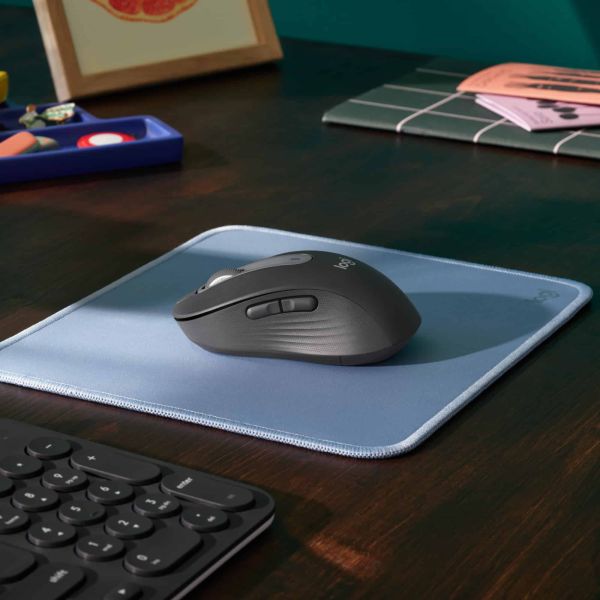 Logitech Signature M650 Draadloze Muis - Voor kleine tot middelgrote handen, 2 jaar batterijduur, stil klikken, aanpasbare zijknoppen, Bluetooth, compatibel met meerdere apparaten - Graphite (910-006253)