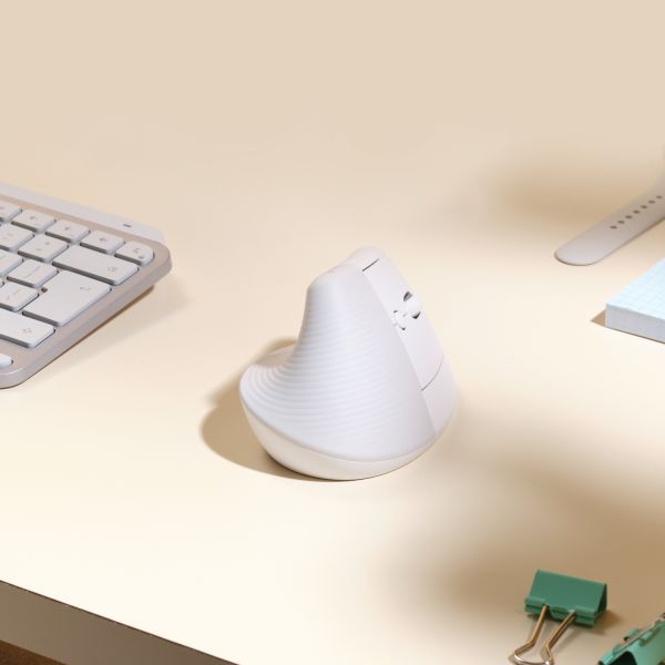 Logitech Lift for Mac muis Kantoor Rechtshandig RF-draadloos + Bluetooth Optisch 4000 DPI (910-006477)