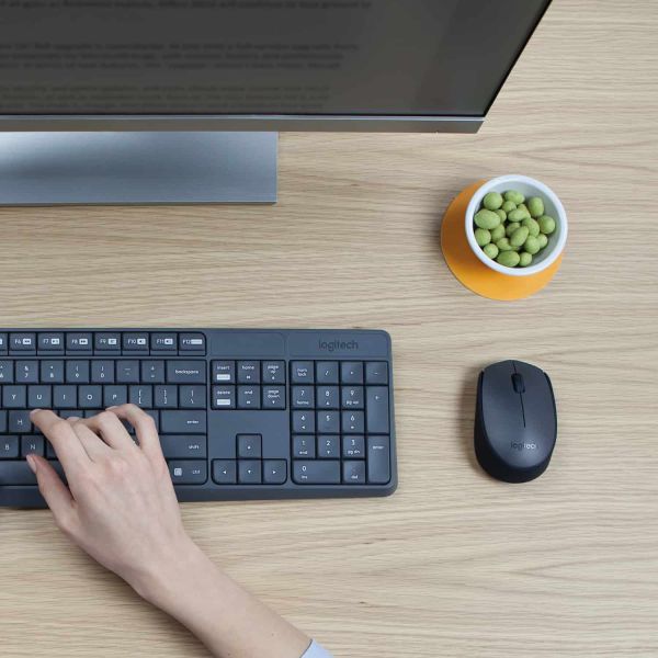 Logitech MK235 Wireless Keyboard and Mouse Combo Normaal formaat. Duurzaam. Eenvoudig. (920-007911)