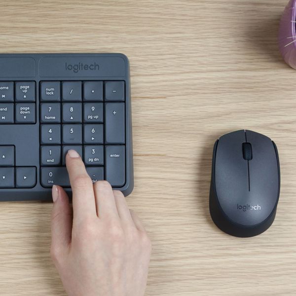 Logitech MK235 Wireless Keyboard and Mouse Combo Normaal formaat. Duurzaam. Eenvoudig. (920-007911)