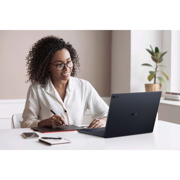 ASUS ExpertBook B3 B3604CVA-QZ1867XA Intel Core 5 120U Laptop 40,6 cm (16") WQXGA 8 GB DDR5-SDRAM 256 GB SSD Wi-Fi 6E (802.11ax) Windows 11 Pro Education US International Zwart (90NX07B1-M021K0)