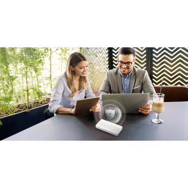 D-Link 5G NR AX1800 Wi-Fi 6 Mobile Hotspot (F518) D-Link 5G NR AX1800 Wi-Fi 6 Mobile Hotspot (F518)