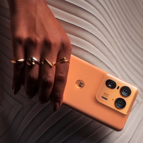 Motorola edge 50 Ultra 17 cm (6.7") Dual SIM Android 14 5G USB Type-C 16 GB 1 TB 4500 mAh Perzik (PB0Y0054SE)