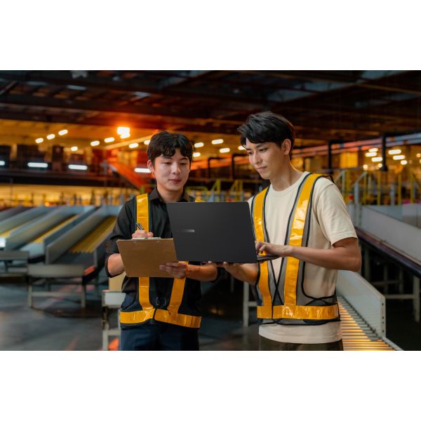 ASUS ExpertBook B5 B5405CCA-LY0021X Intel Core Ultra 7 255H Laptop 35,6 cm (14") WUXGA 32 GB DDR5-SDRAM 1 TB SSD Wi-Fi 7 (802.11be) Windows 11 Pro US International Zwart (90NX08I1-M000N0)  ASUS ExpertBook B5 B5405CCA-LY0021X Intel Core Ultra 7 255H Laptop 35,6 cm (14") WUXGA 32 GB DDR5-SDRAM 1 TB SSD Wi-Fi 7 (802.11be) Windows 11 Pro US International Zwart (90NX08I1-M000N0)