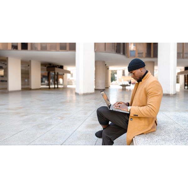 ASUS Vivobook S 15 S5507QA-MA006W Qualcomm Snapdragon X1E-78-100 Laptop 39,6 cm (15.6") 3K 16 GB LPDDR5x-SDRAM 1 TB SSD Wi-Fi 7 (802.11be) Windows 11 Home Nederlands Zilver (90NB14Q2-M002D0)