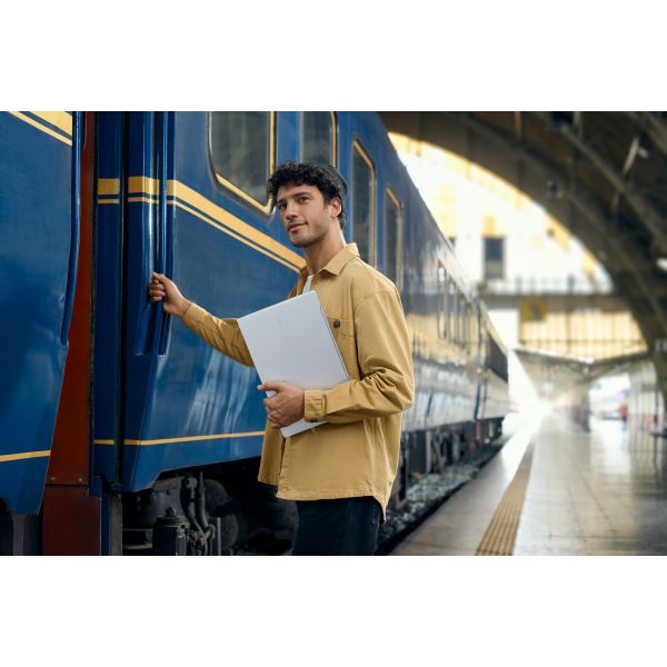 ASUS Vivobook S 15 S5507QA-MA006W Qualcomm Snapdragon X1E-78-100 Laptop 39,6 cm (15.6") 3K 16 GB LPDDR5x-SDRAM 1 TB SSD Wi-Fi 7 (802.11be) Windows 11 Home Nederlands Zilver (90NB14Q2-M002D0)