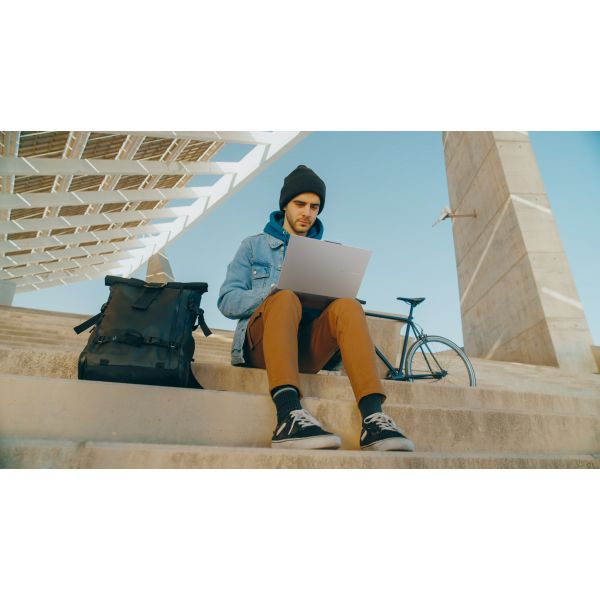 ASUS Vivobook Pro 15 OLED N6506CU-MA040WS Copilot+ PC Intel Core Ultra 9 285H Laptop 39,6 cm (15.6") 3K 24 GB DDR5-SDRAM 1 TB SSD NVIDIA GeForce RTX 4050 Wi-Fi 6E (802.11ax) Windows 11 Home Nederlands Zwart, Grijs (90NB15E3-M002H0)  ASUS Vivobook Pro 15 OLED N6506CU-MA040WS Copilot+ PC Intel Core Ultra 9 285H Laptop 39,6 cm (15.6") 3K 24 GB DDR5-SDRAM 1 TB SSD NVIDIA GeForce RTX 4050 Wi-Fi 6E (802.11ax) Windows 11 Home Nederlands Zwart, Grijs (90NB15E3-M002H0)