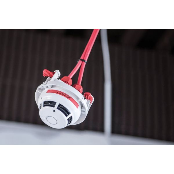 Brother PTE110VPYP1 labelprinter 180 x 180 DPI 20 mm/sec TZe QWERTY (PTE110VP) Brother PTE110VPYP1 labelprinter 180 x 180 DPI 20 mm/sec TZe QWERTY (PTE110VP)