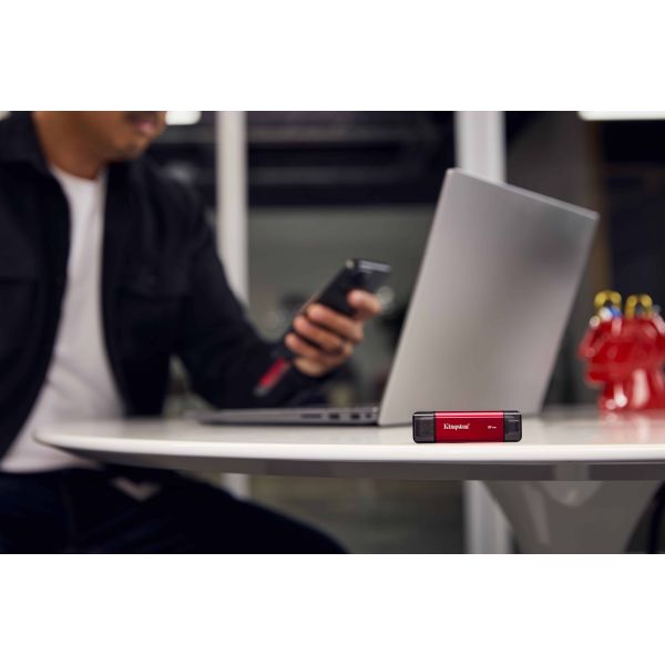 Kingston Technology 2TB Draagbare SSD met Dual USB-A/C, tot 1050MB/s USB 3.2 Gen 2 (SPSD/2TB)