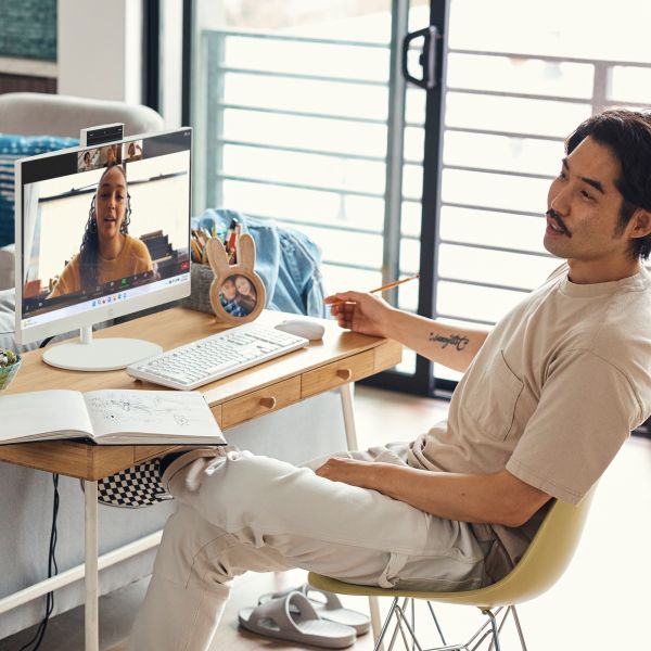 HP 24-cr1055nd Intel Core Ultra 5 125U 60,5 cm (23.8") 1920 x 1080 Pixels Alles-in-één-pc 16 GB DDR5-SDRAM 512 GB SSD Windows 11 Home Wi-Fi 6 (802.11ax) AI PC Wit (AM3L2EA#ABH)