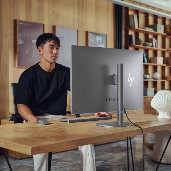 HP OmniStudio X 32-c0091nd Intel Core Ultra 7 155H 31.5inch UHD AG 32GB DDR5 2TB PCIe NVMe SSD RTX 4050 6GB W11H Meteor Silver 80 cm (31.5") 3840 x 2160 Pixels DDR5-SDRAM Windows 11 Home Wi-Fi 7 (802.11be) AI PC (D18D7EA#ABH) HP OmniStudio X 32-c0091nd Intel Core Ultra 7 155H 31.5inch UHD AG 32GB DDR5 2TB PCIe NVMe SSD RTX 4050 6GB W11H Meteor Silver 80 cm (31.5") 3840 x 2160 Pixels DDR5-SDRAM Windows 11 Home Wi-Fi 7 (802.11be) AI PC (D18D7EA#ABH)