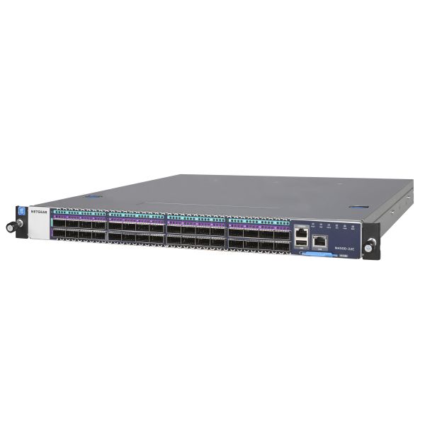 NETGEAR M4500-32C Managed L2/L3/L4 1U Zwart (CSM4532-100EUS) NETGEAR M4500-32C Managed L2/L3/L4 1U Zwart (CSM4532-100EUS)