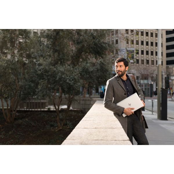 HP Mobile Thin Client mt46 AMD Ryzen™ 3 4450U Mobiele thin client 35,6 cm (14") Touchscreen Full HD 8 GB DDR4-SDRAM 128 GB SSD Wi-Fi 6 (802.11ax) Windows 10 IoT Enterprise Zilver (11D15EA#ABH)