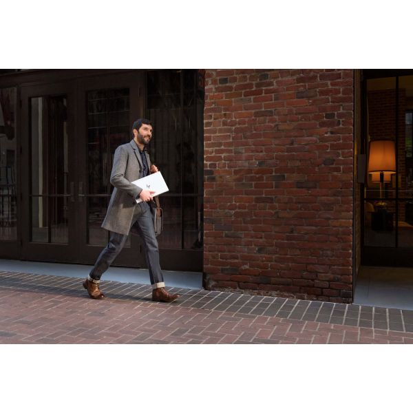 HP Mobile Thin Client mt46 AMD Ryzen™ 3 4450U Mobiele thin client 35,6 cm (14") Touchscreen Full HD 8 GB DDR4-SDRAM 128 GB SSD Wi-Fi 6 (802.11ax) Windows 10 IoT Enterprise Zilver (11D15EA#ABH)