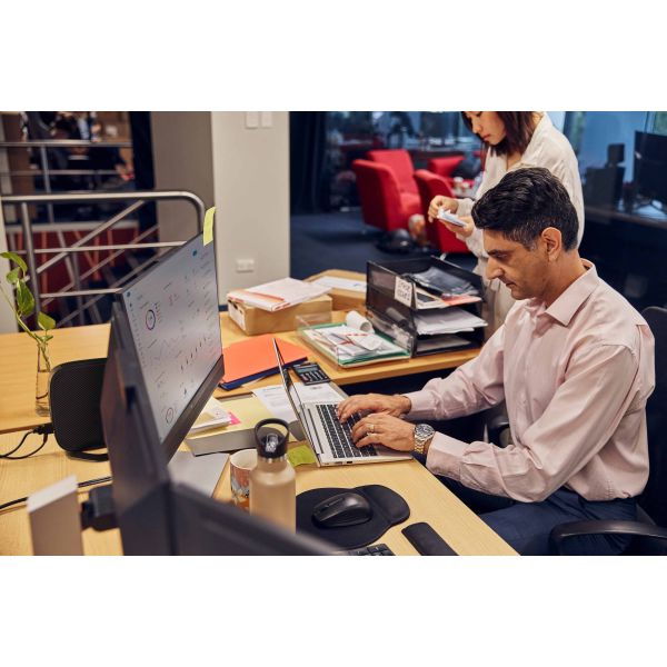 HP Elite t655 2,1 GHz Windows 10 IoT Enterprise 1,12 kg Zwart R2314 (6R0Q1AA#ABH)