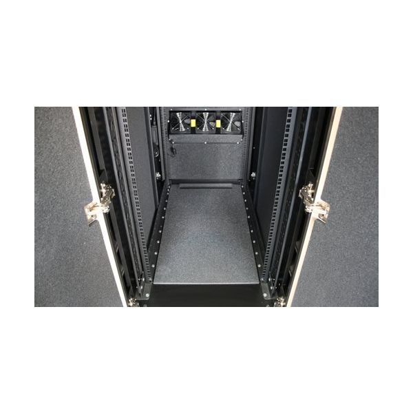 APC NetShelter CX 18U Geluiddempende en geventileerde 'Server Room in a Box' (AR4018IA)