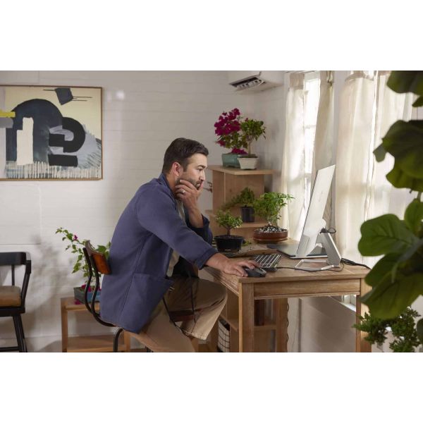 HP Series 5 27 inch FHD Monitor with Speakers - 527sa