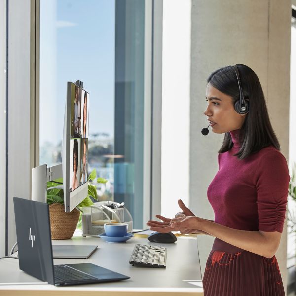 HP EliteOne 870 G9 Intel® Core™ i7 i7-14700 68,6 cm (27") 2560 x 1440 Pixels Alles-in-één-pc 32 GB DDR5-SDRAM 512 GB SSD Windows 11 Pro Wi-Fi 6E (802.11ax) Zilver (99B44ET#ABH)