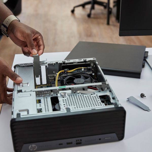 HP Pro 400 G9 Intel® Core™ i5 i5-13500 16 GB DDR4-SDRAM 512 GB SSD Windows 11 Pro SFF PC Zwart (99P40ET#ABH) HP Pro 400 G9 Intel® Core™ i5 i5-13500 16 GB DDR4-SDRAM 512 GB SSD Windows 11 Pro SFF PC Zwart (99P40ET#ABH)