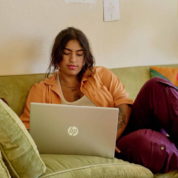 HP 15-fd0977nd Intel® Core™ i7 i7-1355U Laptop 39,6 cm (15.6") Full HD 16 GB DDR4-SDRAM 512 GB SSD Wi-Fi 6E (802.11ax) Windows 11 Home Zilver (B7GL1EA#ABH)