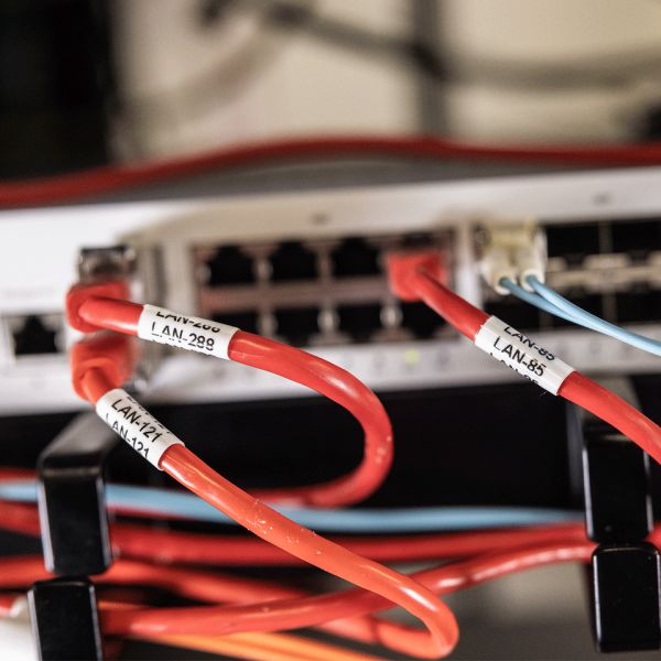 Brother PT-E720BT labelprinter Thermo transfer 180 x 180 DPI 20 mm/sec Draadloos TZe Bluetooth (PTE720BTZ1) Brother PT-E720BT labelprinter Thermo transfer 180 x 180 DPI 20 mm/sec Draadloos TZe Bluetooth (PTE720BTZ1)