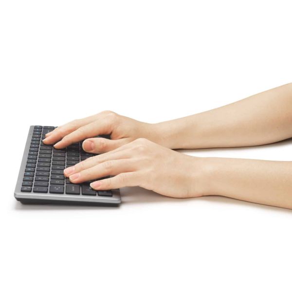 Kensington KB435 EQ Rechargeable Multi-Device Compact Keyboard (K75409WW) Kensington KB435 EQ Rechargeable Multi-Device Compact Keyboard (K75409WW)