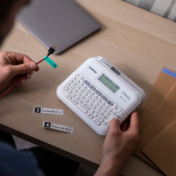 Brother PT-D410VP labelprinter ZINK (Zero-Ink) 180 x 180 DPI Bedraad TZe QWERTY (PTD410VP) Brother PT-D410VP labelprinter ZINK (Zero-Ink) 180 x 180 DPI Bedraad TZe QWERTY (PTD410VP)