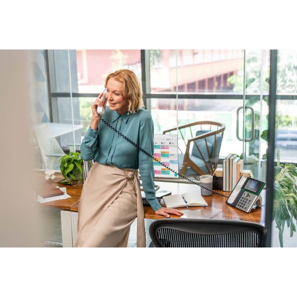 HP Poly Edge E550 IP-telefoon met PoE-ondersteuning (82M91AA) HP Poly Edge E550 IP-telefoon met PoE-ondersteuning (82M91AA)