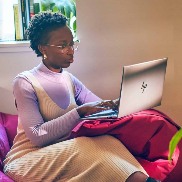 HP ZBook Firefly G11 Intel Core Ultra 7 155H Mobiel werkstation 35,6 cm (14") WUXGA 32 GB DDR5-SDRAM 1 TB SSD NVIDIA RTX A500 Wi-Fi 6E (802.11ax) Windows 11 Pro AI Workstation, AI PC Grijs (A3YW0ETR#ABH)