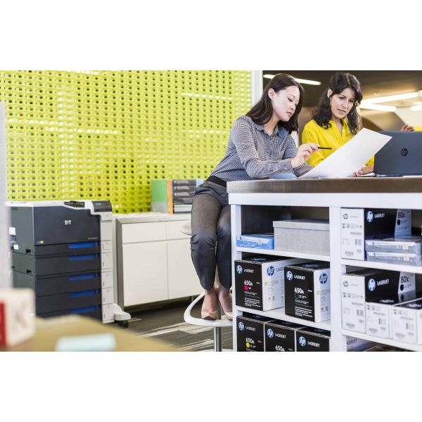 HP Color LaserJet Professional LaserJet Pro CP5225n Kleur Printer, Alleen Ethernet (CE711A)