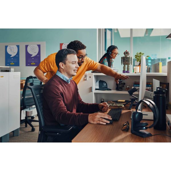 POLY Voyager Focus 2 Microsoft Teams Certified Headset met oplaadstatief (213727-02)