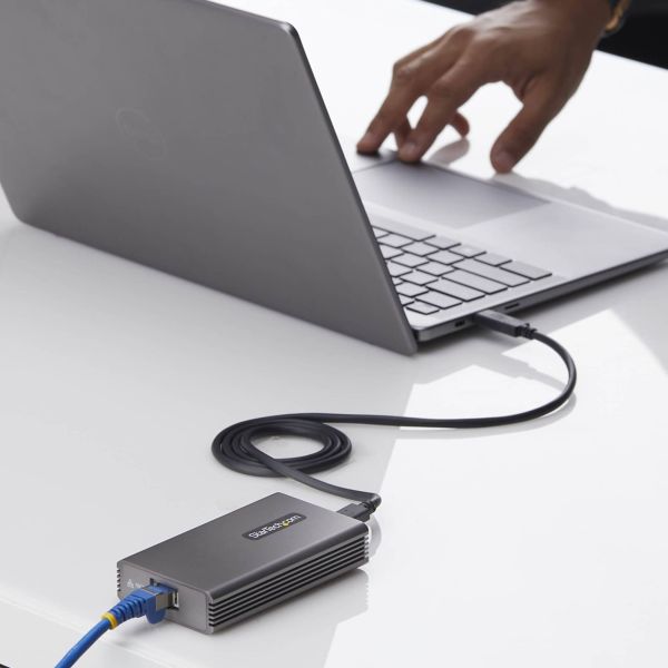 StarTech.com USB4 naar Ethernet Adapter, 10GbE, Multi-Gigabit, Thunderbolt Compatibel, 10GBASE-T/5G/2.5G NIC, 10G LAN Adapter, 0,5m USB4 Kabel, Win/Mac, TAA (USB4-10GBE-ETHERNET) StarTech.com USB4 naar Ethernet Adapter, 10GbE, Multi-Gigabit, Thunderbolt Compatibel, 10GBASE-T/5G/2.5G NIC, 10G LAN Adapter, 0,5m USB4 Kabel, Win/Mac, TAA (USB4-10GBE-ETHERNET)