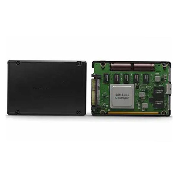 Samsung PM1743 7.68TB 2.5 15mm SSD PCIe 5.0 x4 Read Intensive DWPD 1 MZWLO7T6HBLA-00A07 (MZWLO7T6HBLA-00A07)