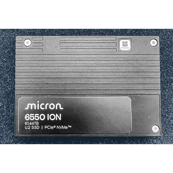 Lenovo 61.44TB 2.5 QLC NVMe PCIe 5.0 SSD (5149AK1T)